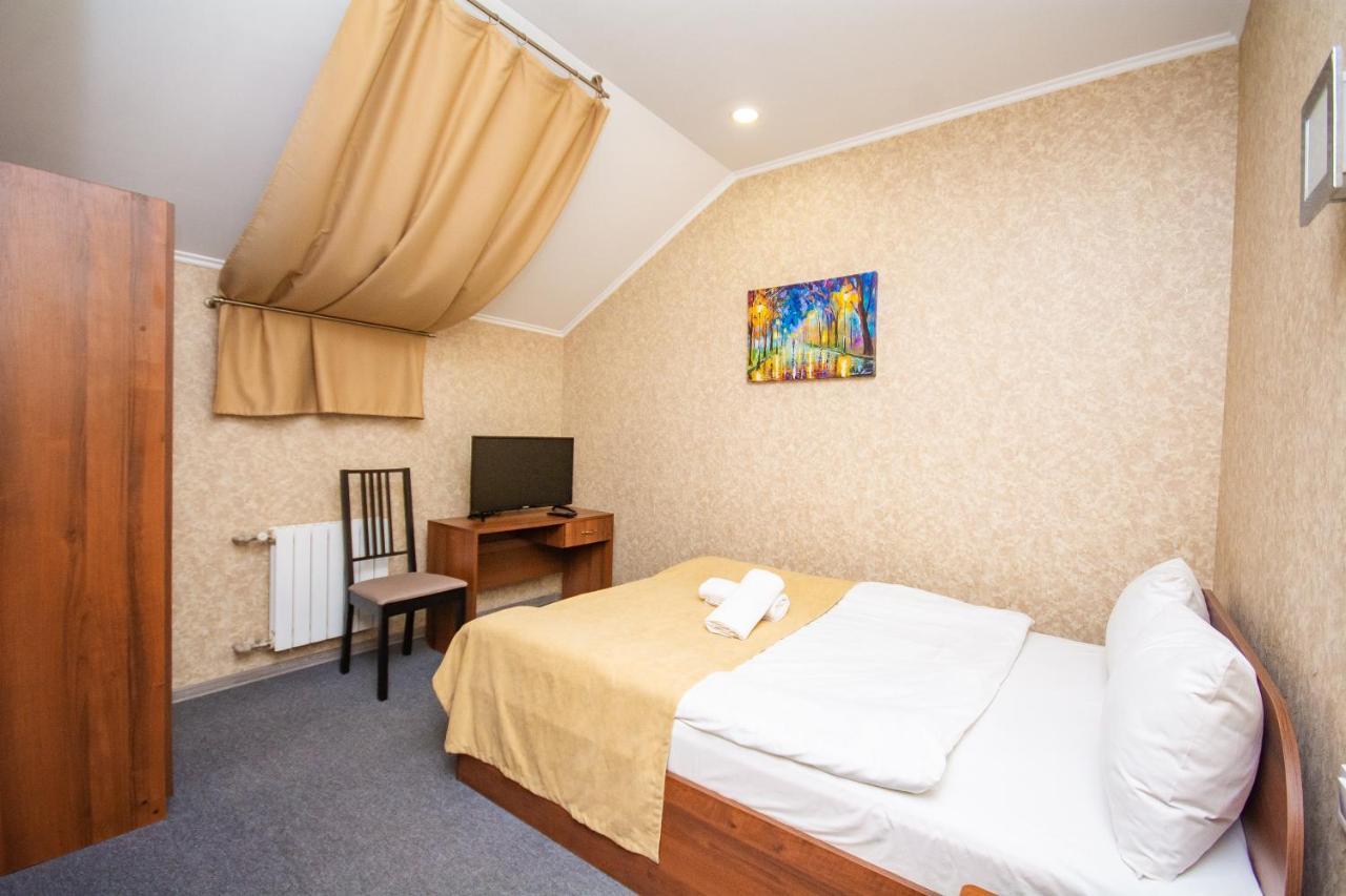 Три Сімки Hotel Vyshhorod Luaran gambar