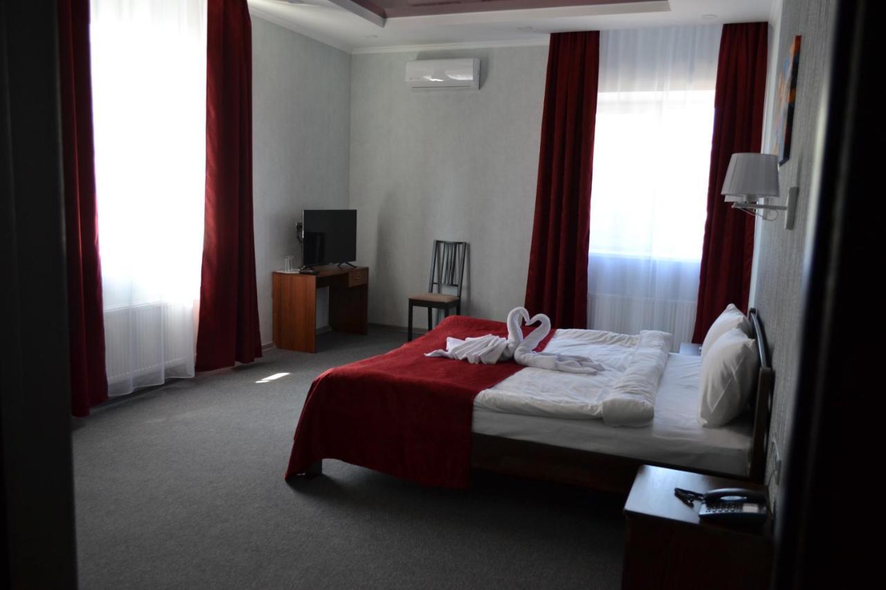 Три Сімки Hotel Vyshhorod Luaran gambar